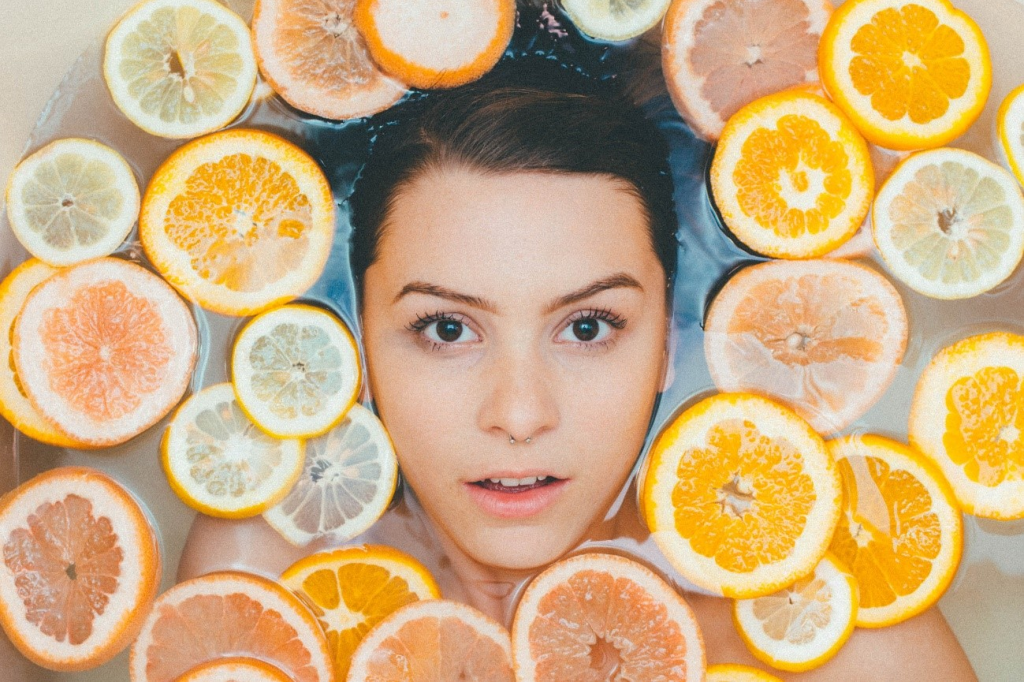 ガラスのような透明感！しっとり艶々、Glass Skin（グラススキン）って何？