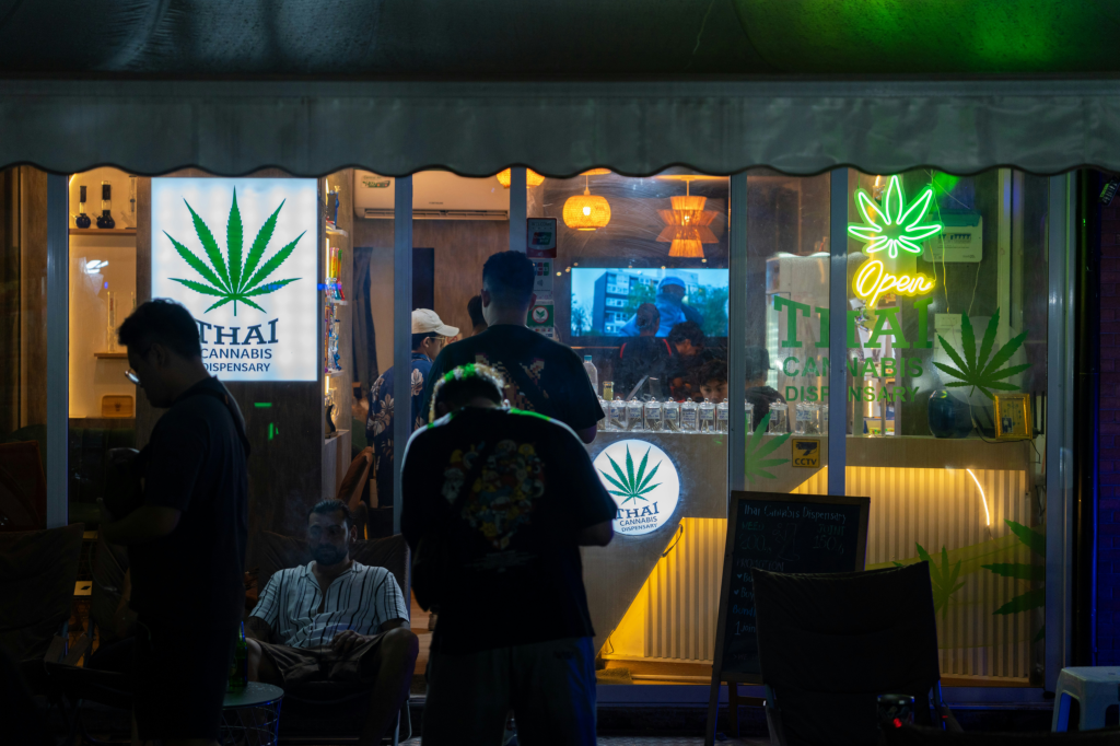 タイ、再び大麻の娯楽使用を禁止：観光と産業に大きな影響